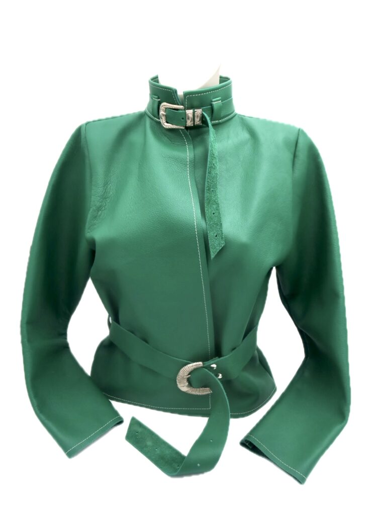 Veste en cuir ( modèle 2025)